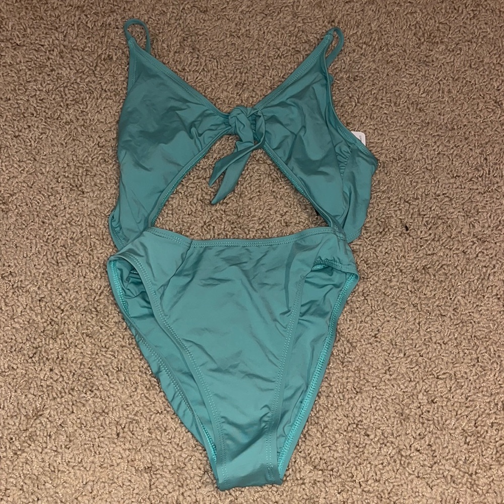 Dippin daisys cut out one piece swimsuit